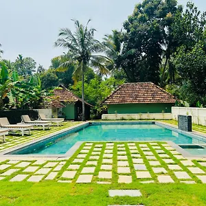 Lumuma Resort
